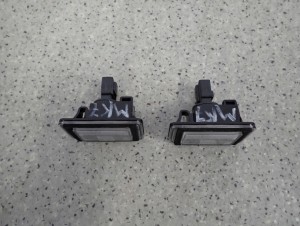 SUZUKI SWIFT MK7 10- LAMPKA OŚWIETLENIA TABLICY REJESTRACYJNEJ 2/5 MINIATURA