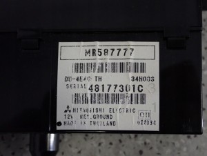 MITSUBISHI COLT 04- WYŚWIETLACZ EKRAN 6/6 MINIATURA