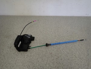 KIA VENGA 09- ZAMEK DRZWI TYLNY PRAWY 6/8 MINIATURA