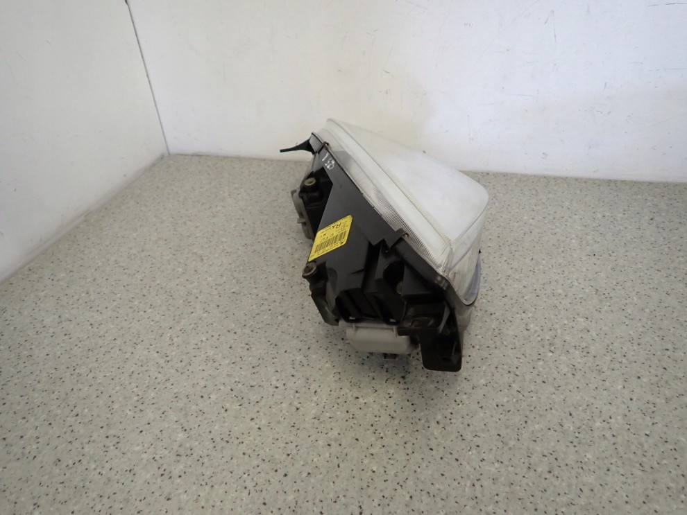 MITSUBISHI COLT 03-08 REFLEKTOR PRAWY LAMPA PRZÓD 6/7