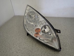 MITSUBISHI COLT 03-08 REFLEKTOR PRAWY LAMPA PRZÓD 4/7 MINIATURA