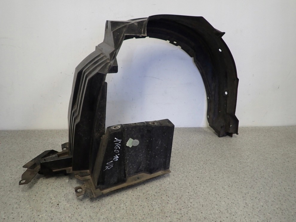 TOYOTA AYGO 06-12 NADKOLE PRZEDNIE PRAWE 1/8