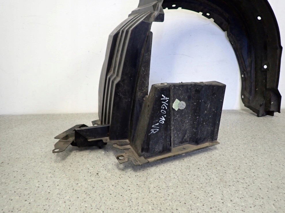 TOYOTA AYGO 06-12 NADKOLE PRZEDNIE PRAWE 2/8