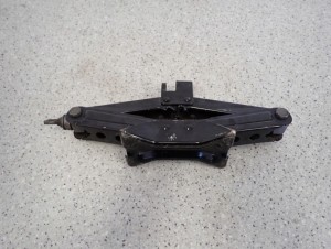 CHEVROLET PODNOŚNIK SAMOCHODOWY LEWAREK 4/5 MINIATURA