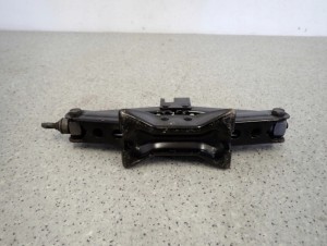 CHEVROLET PODNOŚNIK SAMOCHODOWY LEWAREK 5/5 MINIATURA