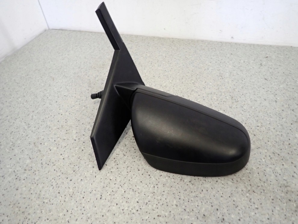MITSUBISHI COLT 04-08 LUSTERKO PRAWE MANUALNE 7/8