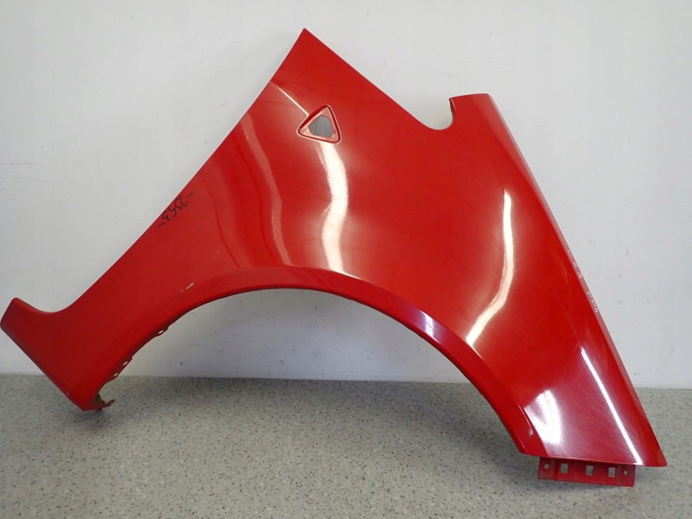 MITSUBISHI COLT 3d 04-08 BŁOTNIK PRZEDNI PRAWY P04 2/11