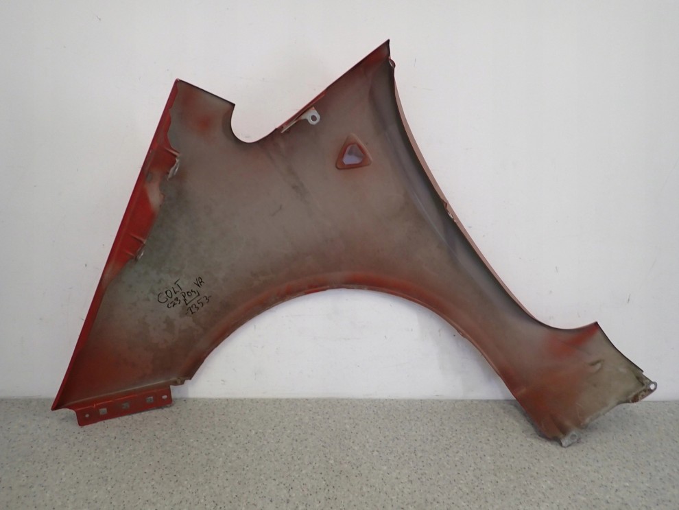 MITSUBISHI COLT 3d 04-08 BŁOTNIK PRZEDNI PRAWY P04 10/11