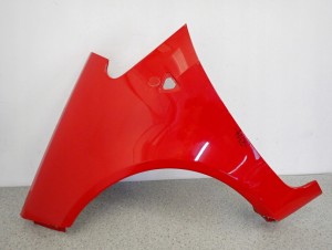 MITSUBISHI COLT 3d 04-08 BŁOTNIK PRZEDNI LEWY P04