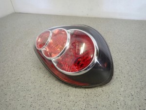 TOYOTA AYGO 10-12 LAMPA TYLNA PRAWA 2/5 MINIATURA