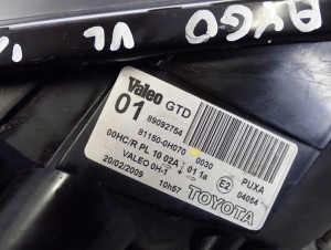 TOYOTA AYGO 06- REFLEKTOR LEWY LAMPA PRZEDNIA LEWA 11/11 MINIATURA