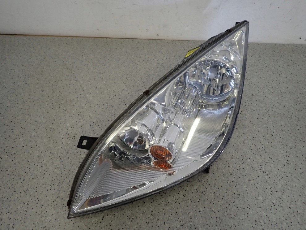 MITSUBISHI COLT 03-08 REFLEKTOR LEWY LAMPA PRZÓD 4/8