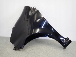 TOYOTA AYGO 05-12 BŁOTNIK PRZEDNI LEWY 211