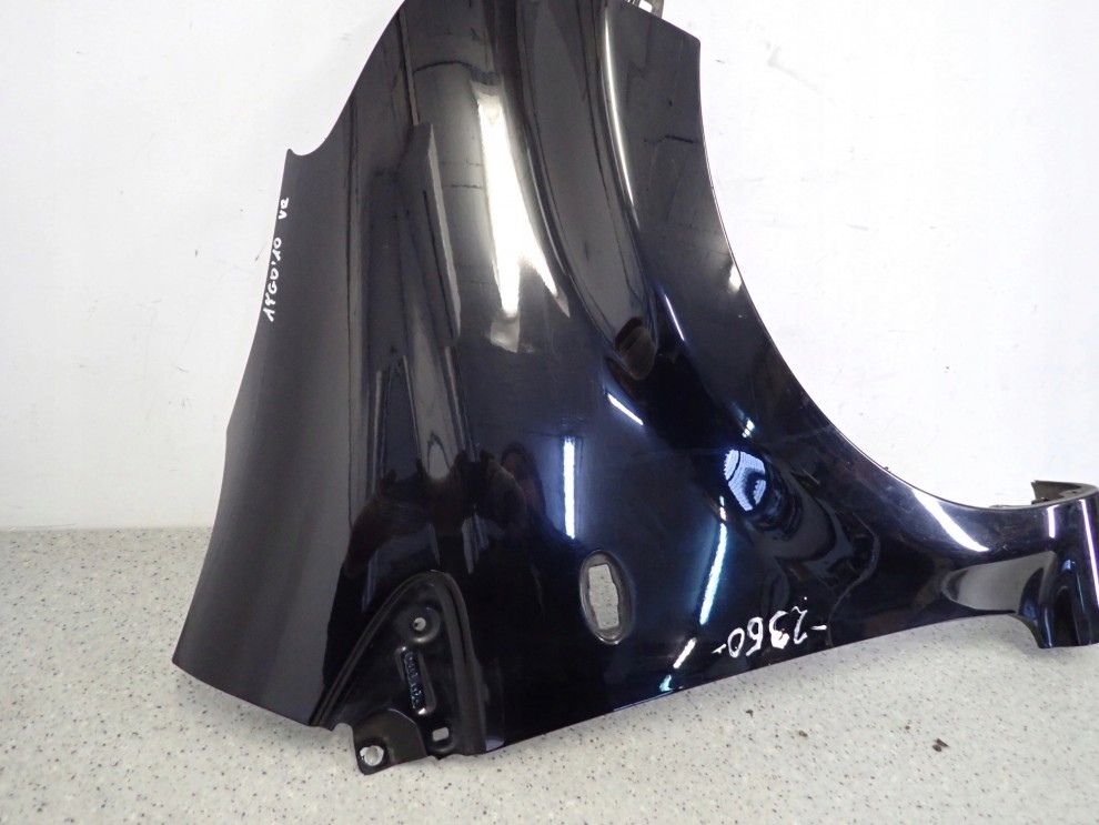 TOYOTA AYGO 05-12 BŁOTNIK PRZEDNI PRAWY 211 7/9