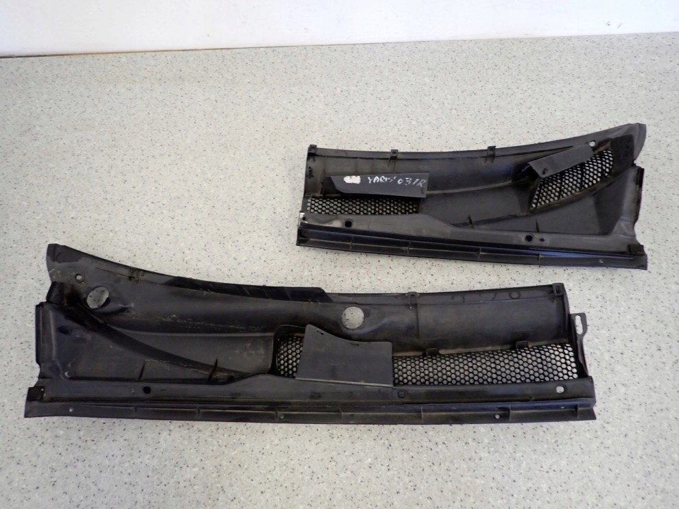 TOYOTA YARIS I 00-05 PODSZYBIE PLASTIKOWE KOMPLETNE 3/4