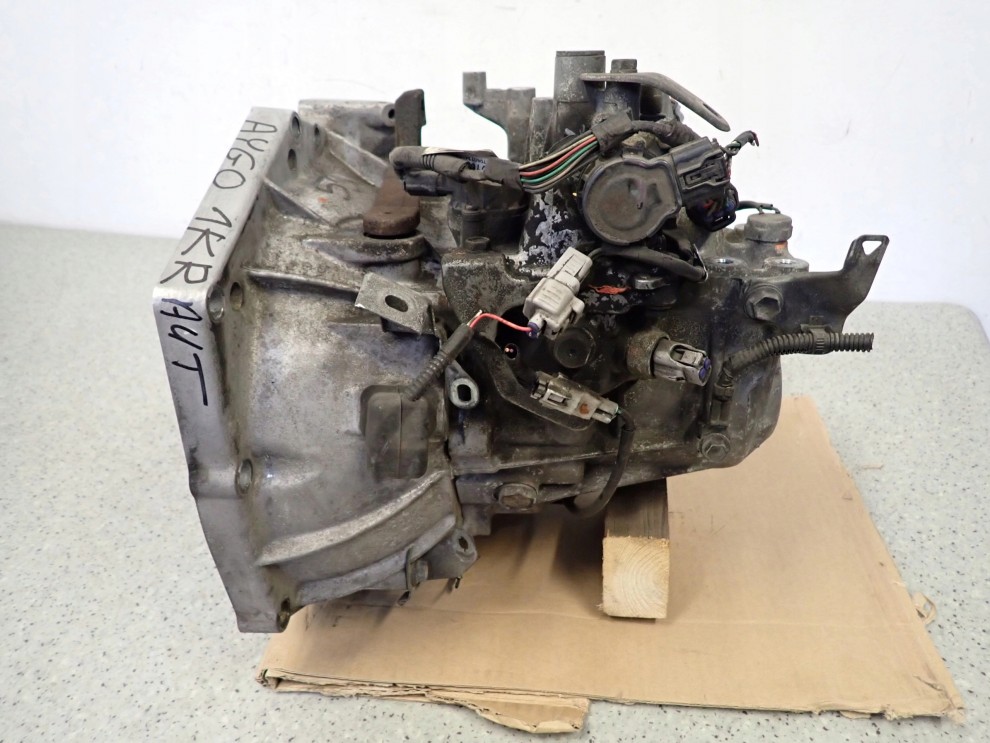 TOYOTA AYGO 05-12 1.0 BENZYNA 1KR SKRZYNIA BIEGÓW AUTOMAT PÓŁAUTOMAT 10/12