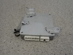 TOYOTA AYGO 1.0 BENZYNA 1KR 06-12 STEROWNIK SSKRZYNI BIEGÓW AUTOMATYCZNEJ 8/10 MINIATURA