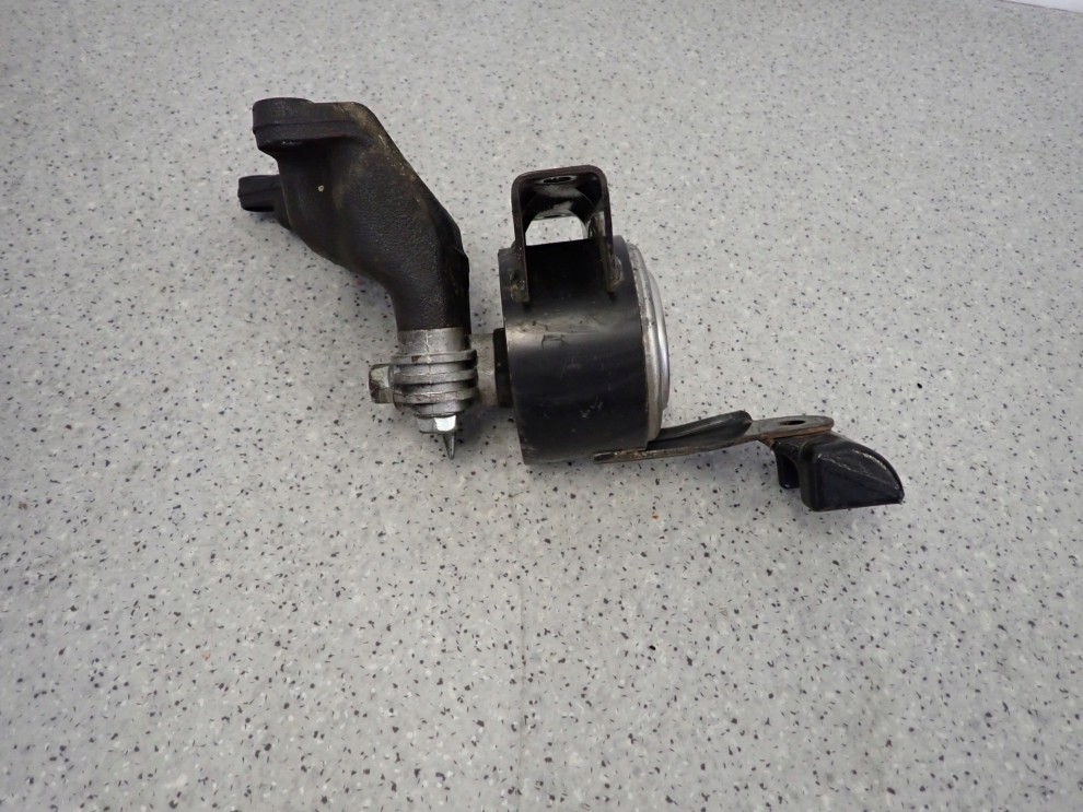 CHEVROLET LACETTI NUBIRA 1.6 BENZYNA 03-09 ALTERNATOR 7/8