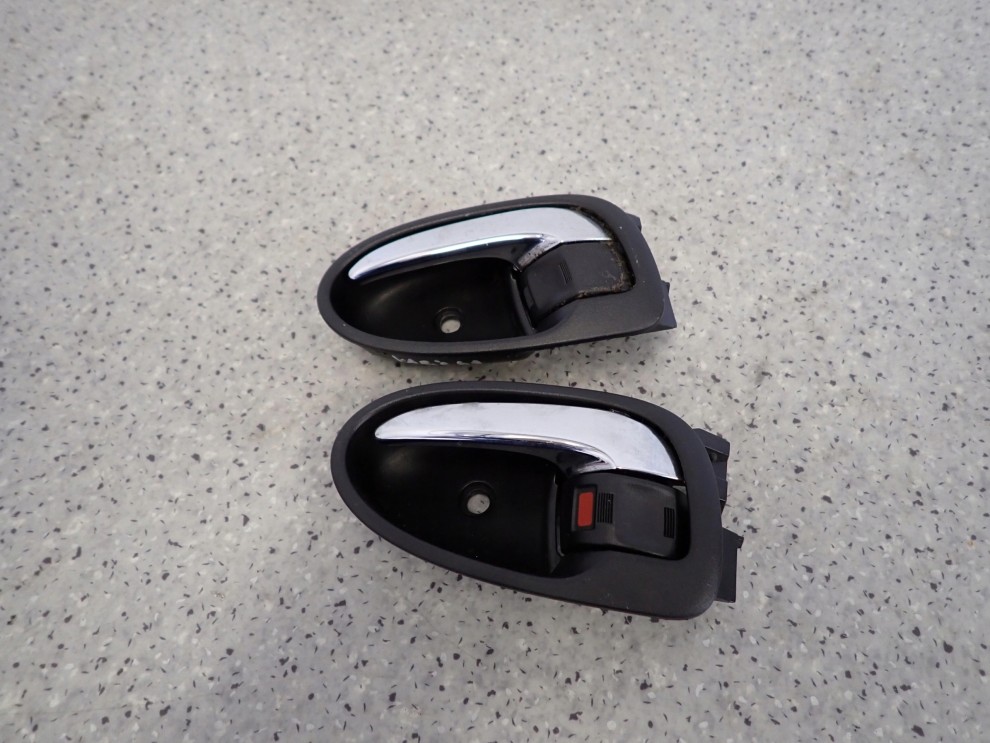 TOYOTA YARIS II 06-11 KLAMKA WEWNĘTRZNA PRZEDNIA TYLNA LEWA 3/4
