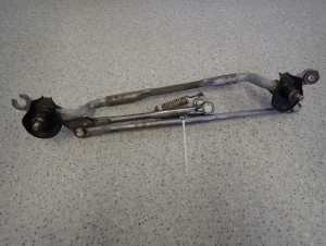 TOYOTA VERSO 09-13 MECHANIZM WYCIERACZEK PRZÓD