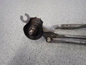 TOYOTA VERSO 09-13 MECHANIZM WYCIERACZEK PRZÓD 2/6 MINIATURA