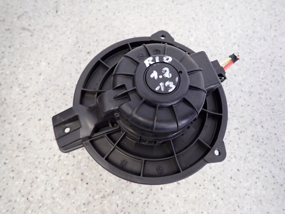 KIA RIO III 11-14 WENTYLATOR NAGRZEWNICY DMUCHAWA 3/7