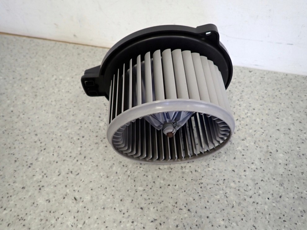 KIA RIO III 11-14 WENTYLATOR NAGRZEWNICY DMUCHAWA 5/7