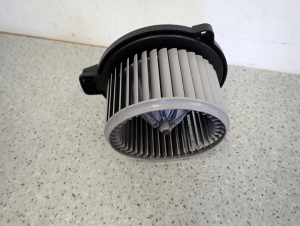 KIA RIO III 11-14 WENTYLATOR NAGRZEWNICY DMUCHAWA 5/7 MINIATURA