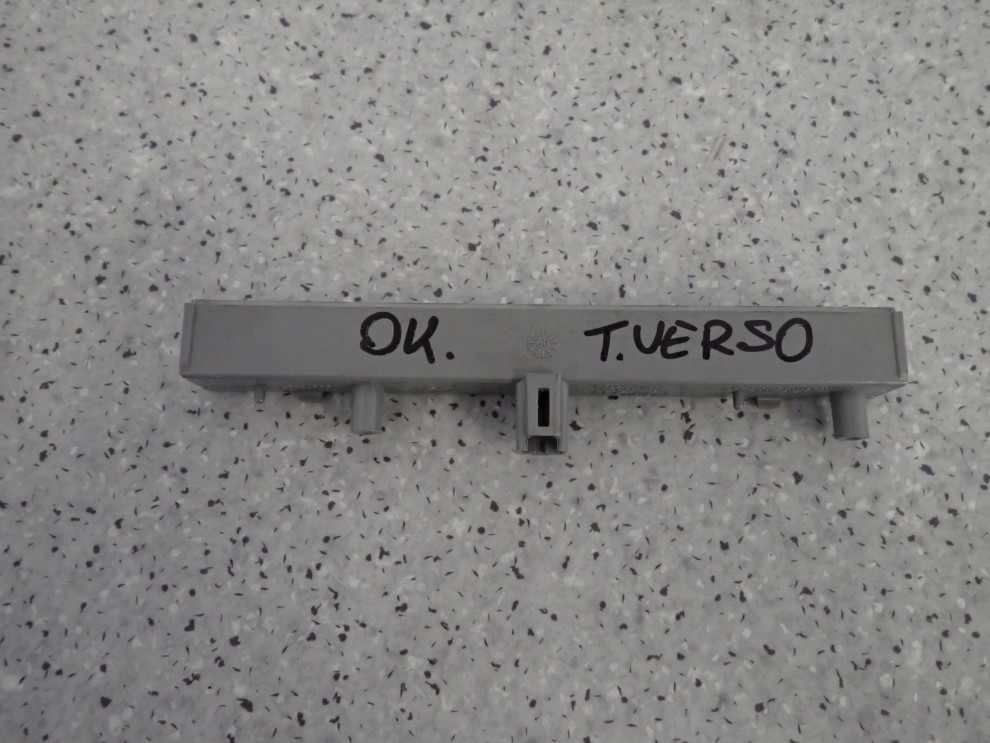 TOYOTA VERSO 09-13 LAMPKA TRZECI 3 STOP 3/4