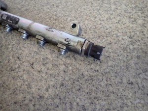 CHEVROLET EPICA 2.D LISTWA WTRYSKOWA CZUJNIK ZAWÓR 5/8 MINIATURA