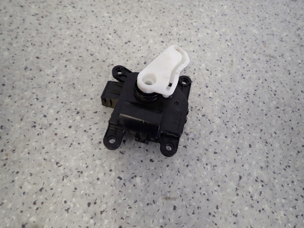 KIA RIO III 11-14 NASTAWNIK REGULATOR SILNICZEK KLAPEK NAGRZEWNICY 5/6