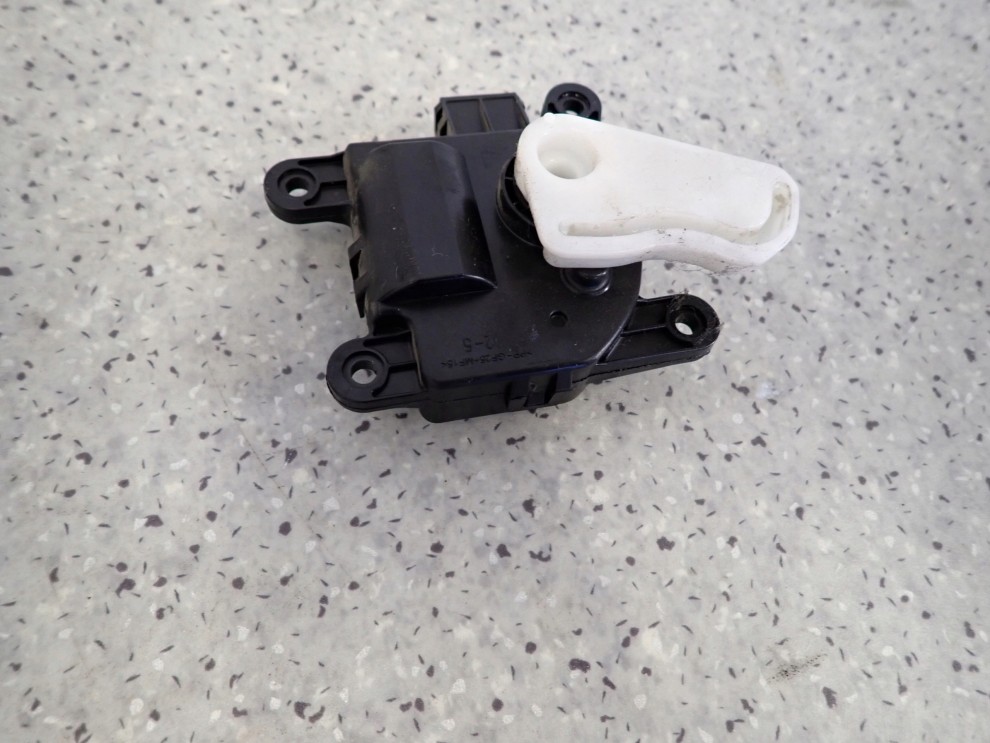 KIA RIO III 11-14 NASTAWNIK REGULATOR SILNICZEK KLAPEK NAGRZEWNICY 6/6