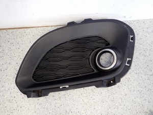 KIA RIO III 11-14 ZAŚLEPKA HALOGENU PRZEDNIA LEWA KRATKA 2/8 MINIATURA