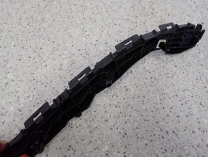 TOYOTA VERSO 09-13 ŚLIZG ZDERZAKA TYLNY LEWY 3/4 MINIATURA