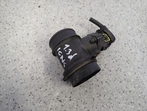 SUZUKI IGNIS 1.3 DDIS 04- PRZEPŁYWOMIERZ POWIETRZA 2/6 MINIATURA