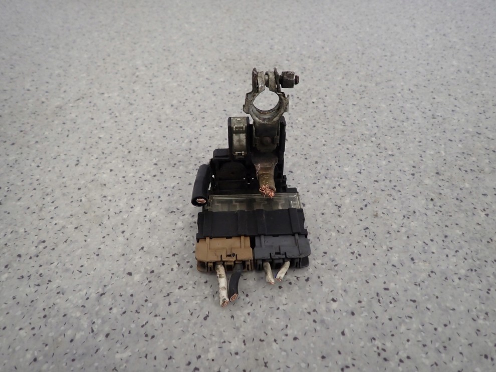 SUZUKI SPLASH 1.2i 08-14 KLEMA PLUSOWA 6/7