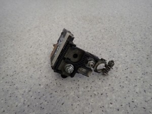 SUZUKI SPLASH 1.2i 08-14 KLEMA PLUSOWA 2/7 MINIATURA