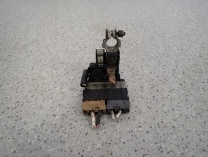 SUZUKI SPLASH 1.2i 08-14 KLEMA PLUSOWA 6/7 MINIATURA