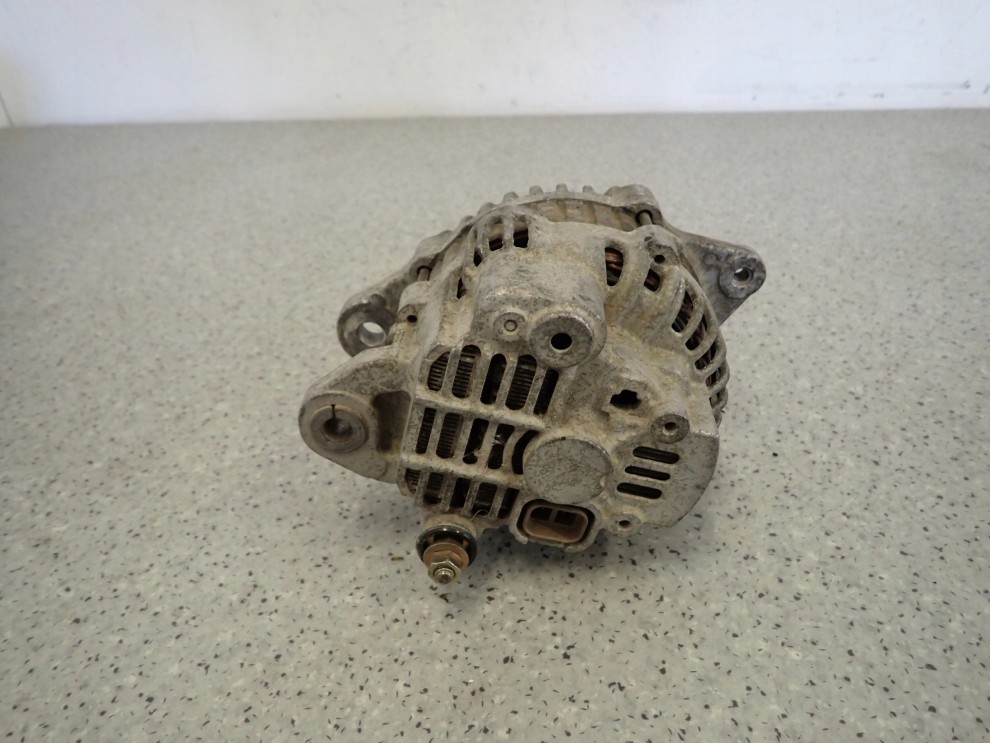 MITSUBISHI PAJERO III 00-06 3.2 DiD ALTERNATOR 3/9