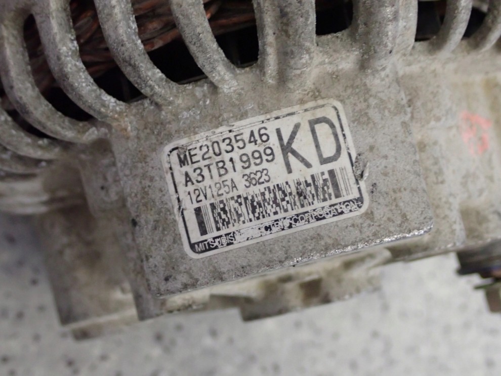 MITSUBISHI PAJERO III 00-06 3.2 DiD ALTERNATOR 7/9