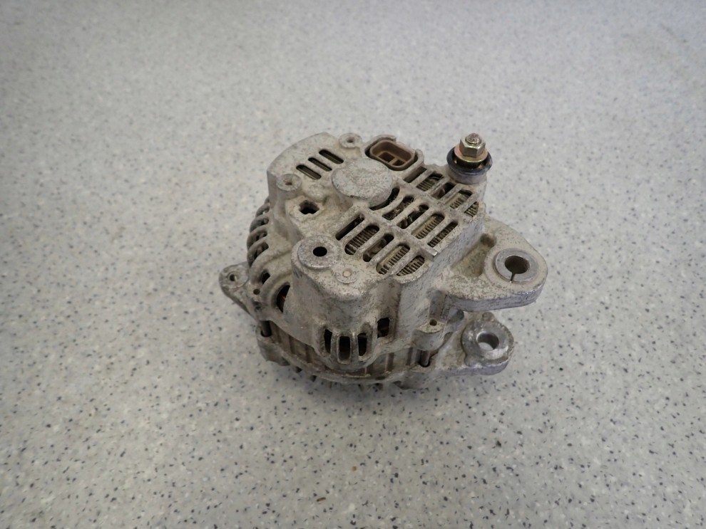 MITSUBISHI PAJERO III 00-06 3.2 DiD ALTERNATOR 8/9