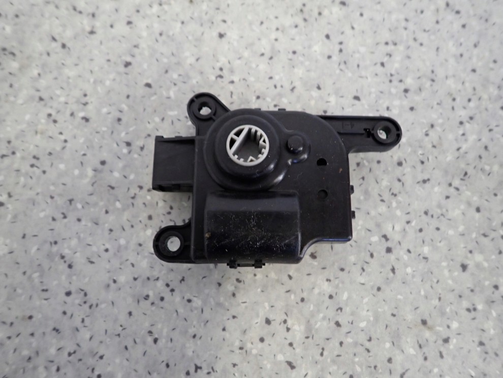 HYUNDAI i30 07-12 SILNICZEK STEROWANIA NAWIEWEM NAGRZEWNICĄ 4/4