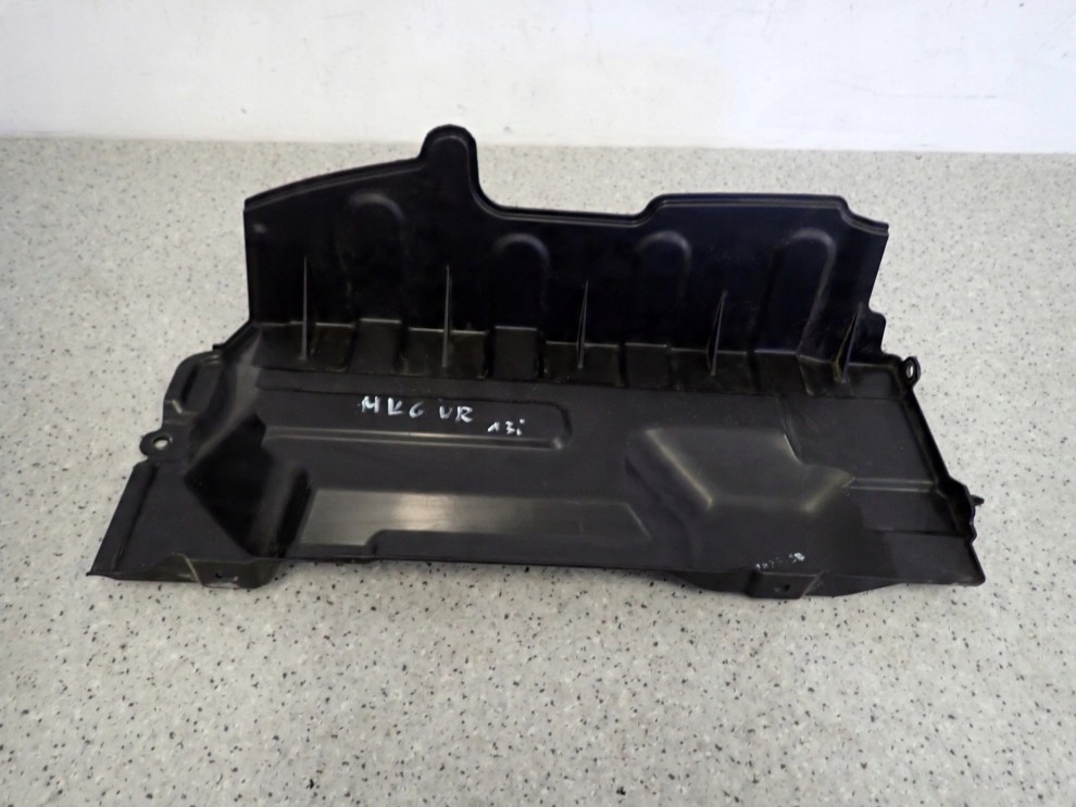 SUZUKI SWIFT MK6 1.3 04- KIEROWNICA POWIETRZA OSŁONA PLASTIK PASA PRZÓD 1/4