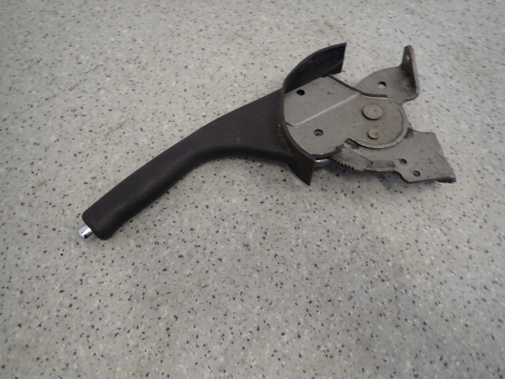 TOYOTA AVENSIS T25 03-07 DŹWIGNIA HAMULCA RĘCZNEGO 6/6