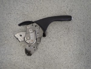 TOYOTA AVENSIS T25 03-07 DŹWIGNIA HAMULCA RĘCZNEGO
