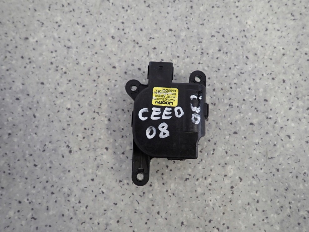 HYUNDAI i30 07-12 SILNICZEK STEROWANIA NAWIEWEM NAGRZEWNICĄ 1/4