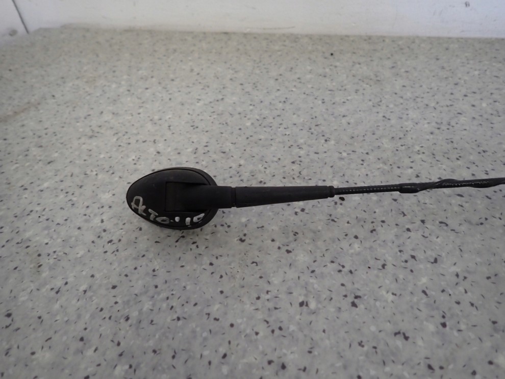 SUZUKI ALTO 09- ANTENA DACHOWA BAT 3/6