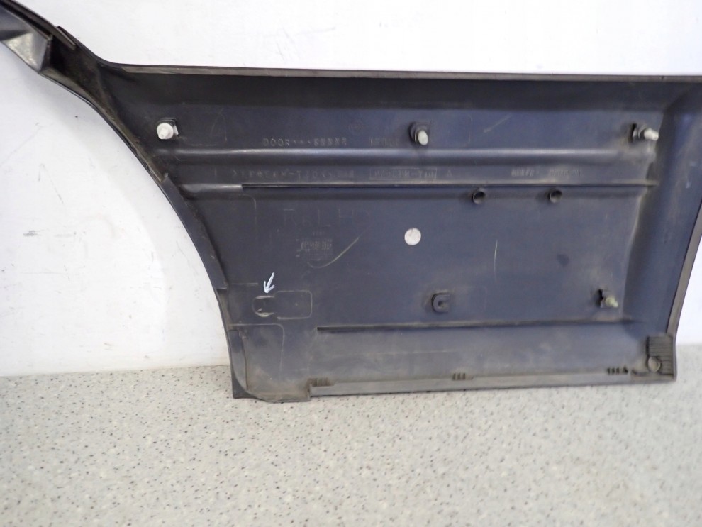 NISSAN TERRANO II 2 2,7 TD 1996- 5D LISTWA DRZWI TYLNA LEWA 8/10