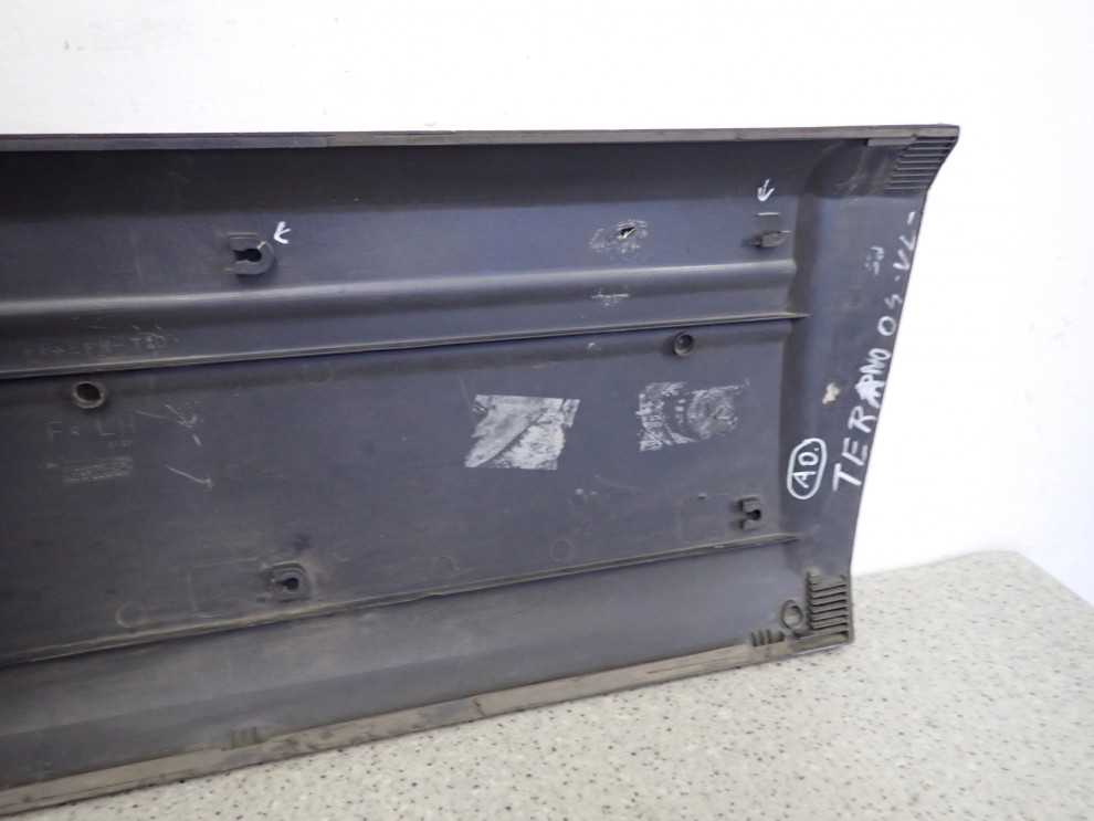 NISSAN TERRANO II 2 2,7 TD 1996- 5D LISTWA DRZWI PRZEDNIA LEWA 9/13