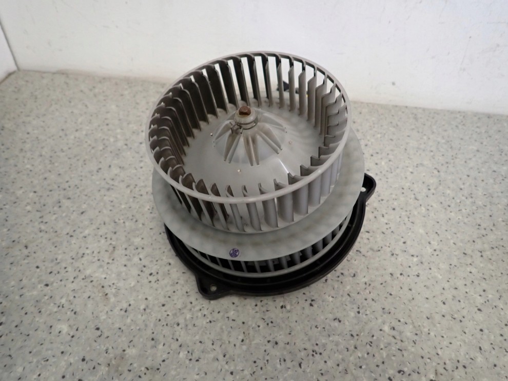 TOYOTA PRIUS II 03-09 WENTYLATOR NAGRZEWNICY DMUCHAWA 5/8